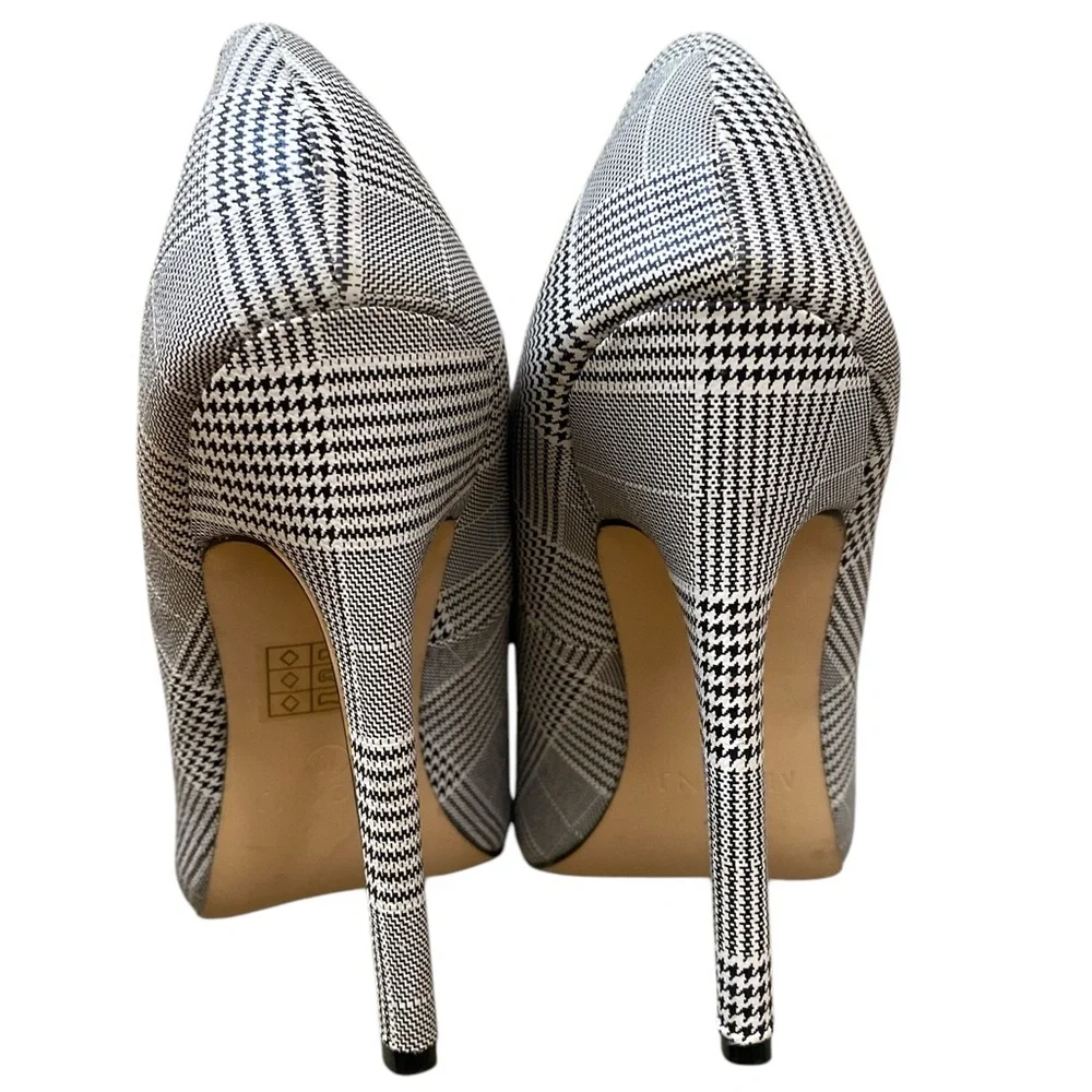 Classic Chic Pointed Toe Houndstooth Stiletto Pumps